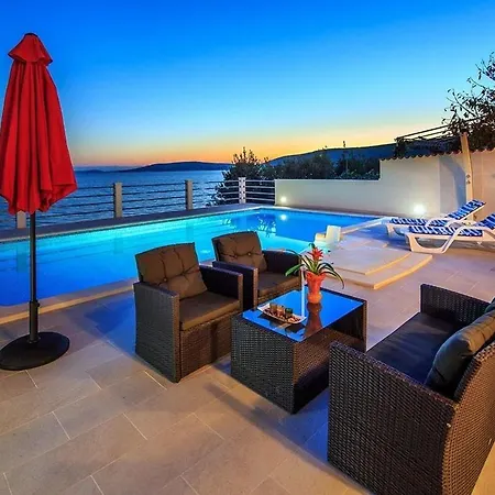House Karla Holiday home Seget Vranjica