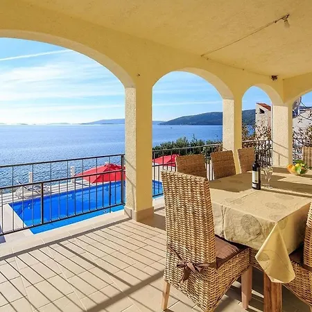 House Karla Holiday home
