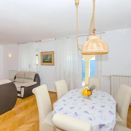 House Karla * סגט ווראנייצה