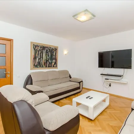 House Karla בית נופש *